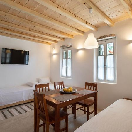 K Homes-Family Stone Suite Tinos Bagian luar foto