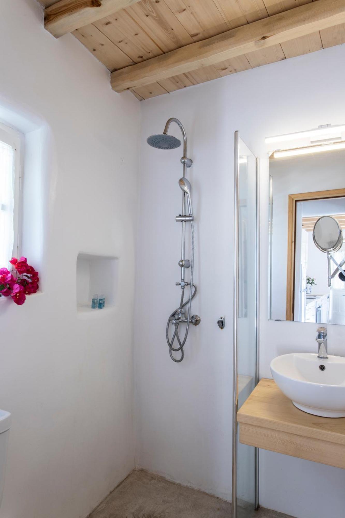 K Homes-Family Stone Suite Tinos Bagian luar foto
