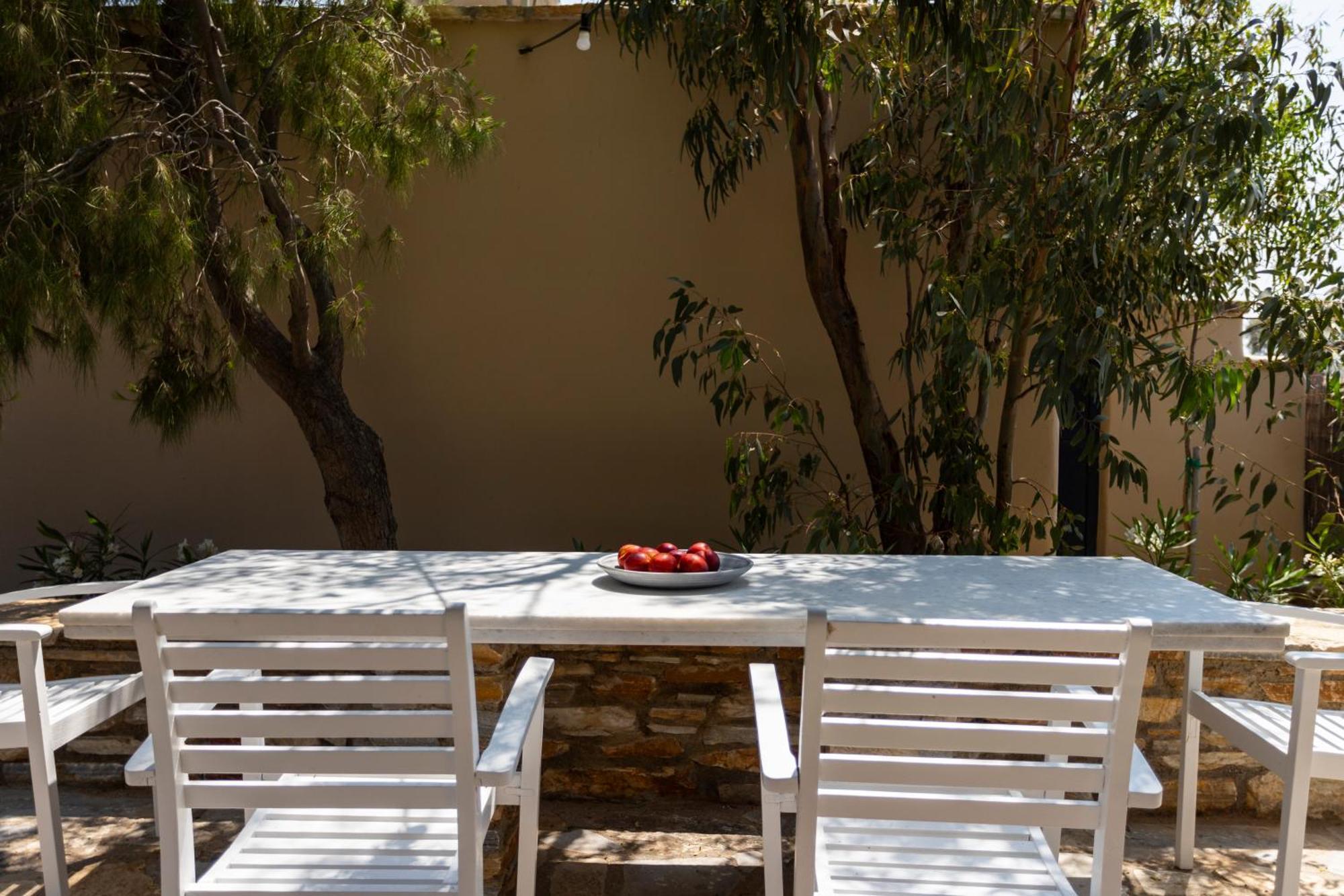 K Homes-Family Stone Suite Tinos Bagian luar foto