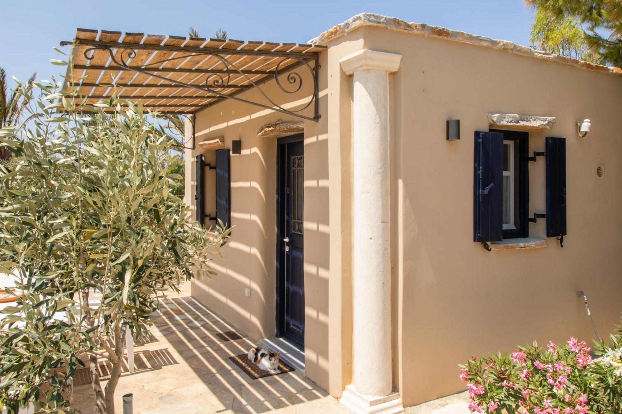 K Homes-Family Stone Suite Tinos Bagian luar foto