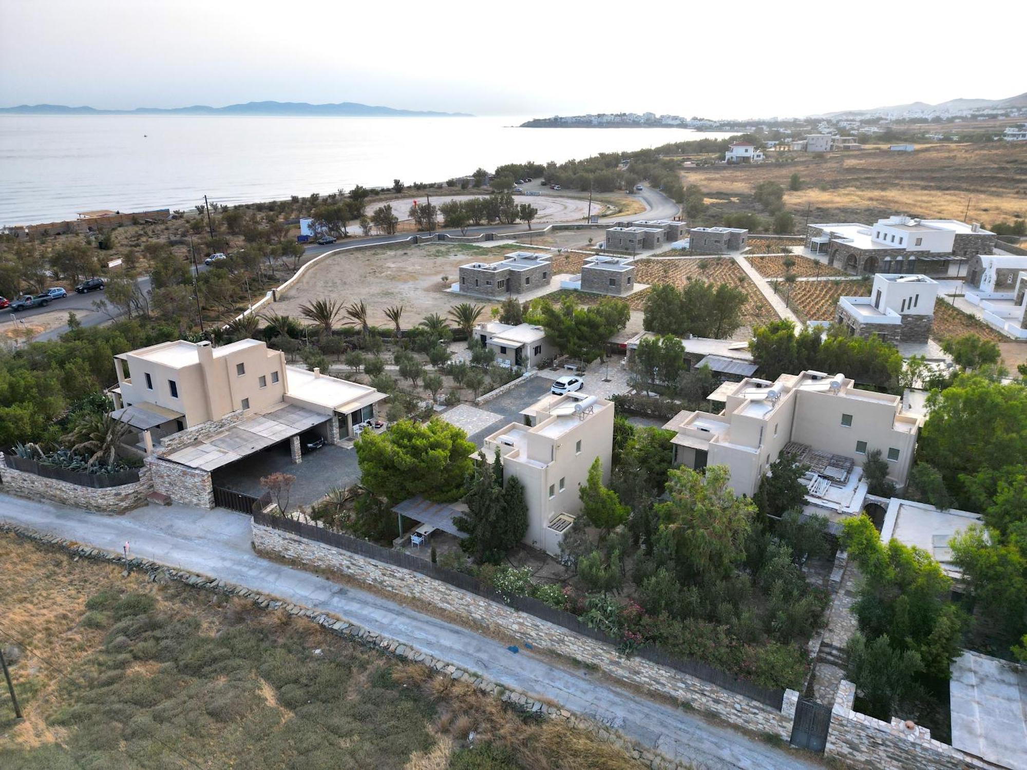 K Homes-Family Stone Suite Tinos Bagian luar foto